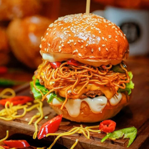 Special Burger With Noodle